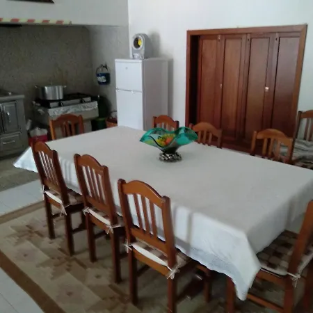 Casa Da Estivada, 313 *