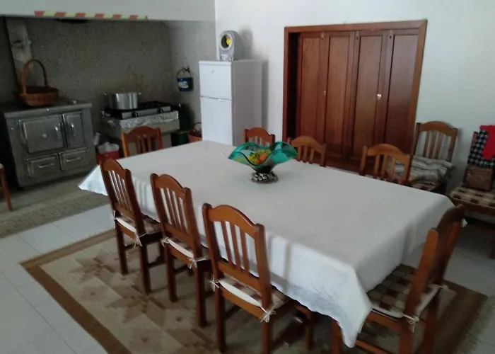 Casa Da Estivada, 313 *